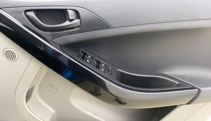 2018 Tata NEXON XM PETROL, Petrol, Manual, 98,175 km, Driver Side Door Panels Control