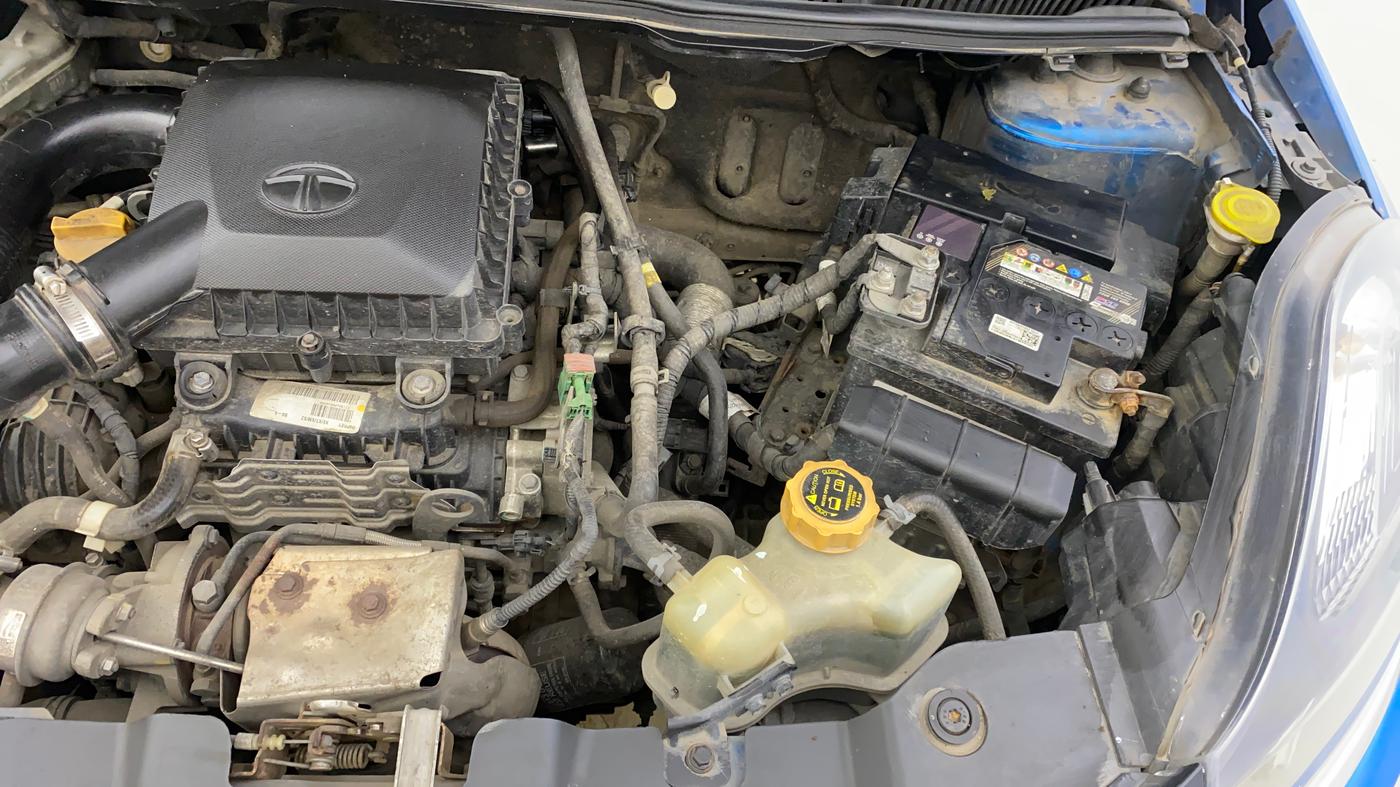 2018 Tata NEXON XM PETROL, Petrol, Manual, 98,175 km, Engine View - Left