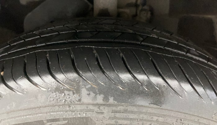 2018 Ford Ecosport TITANIUM + 1.5L PETROL AT, Petrol, Automatic, 88,763 km, Left Front Tyre Tread