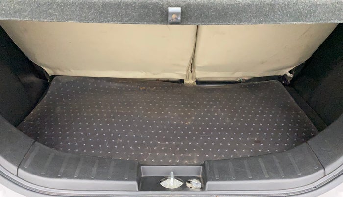 2017 Maruti Wagon R 1.0 VXI, Petrol, Manual, 22,529 km, Boot Inside