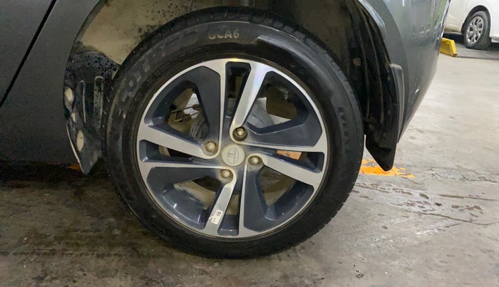 2023 Tata ALTROZ XZA, Petrol, Automatic, 14,383 km, Left Rear Tyre Tread