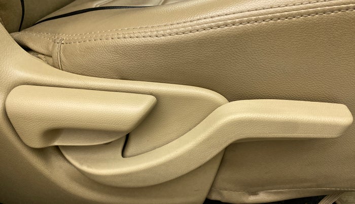 2017 Honda Amaze 1.2L I-VTEC S, Petrol, Manual, 41,018 km, Driver Side Adjustment Panel