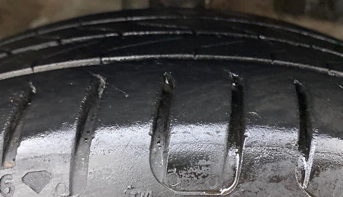 2017 Honda Amaze 1.2L I-VTEC S, Petrol, Manual, 41,018 km, Right Front Tyre Tread