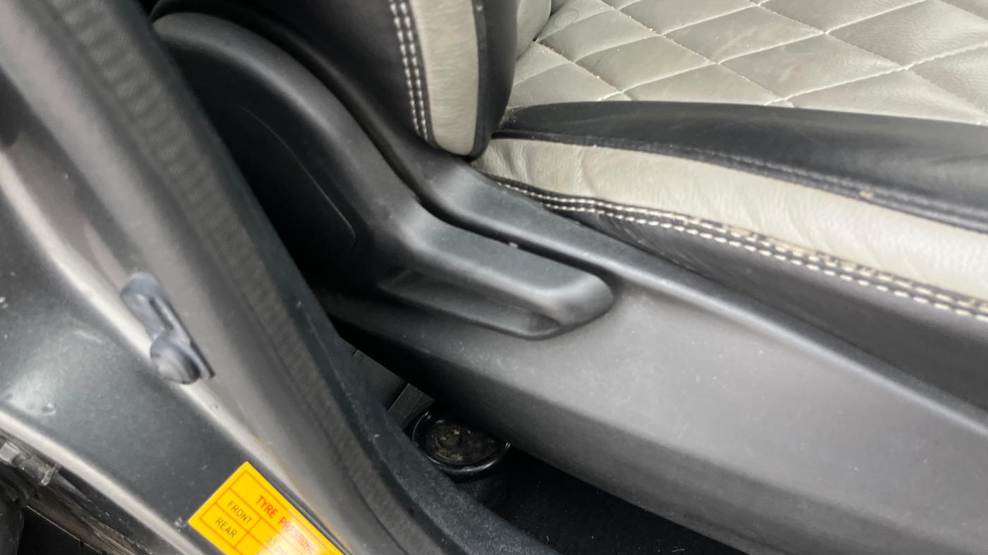2021 Tata Tiago XT PETROL, Petrol, Manual, 36,013 km, Driver Side Adjustment Panel