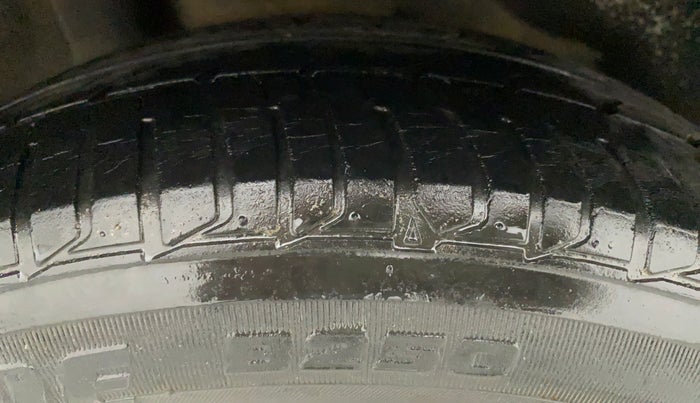 2010 Honda City 1.5L I-VTEC S MT, Petrol, Manual, 76,765 km, Right Rear Tyre Tread