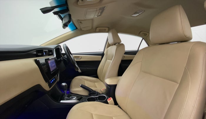 2017 Toyota Corolla Altis VL AT, Petrol, Automatic, 34,919 km, Right Side Front Door Cabin View