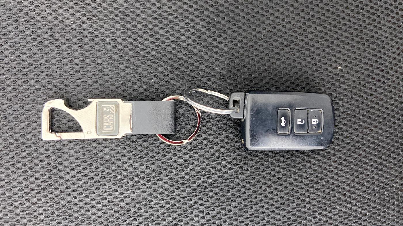 2017 Toyota Corolla Altis VL AT, Petrol, Automatic, 34,919 km, Key Close up