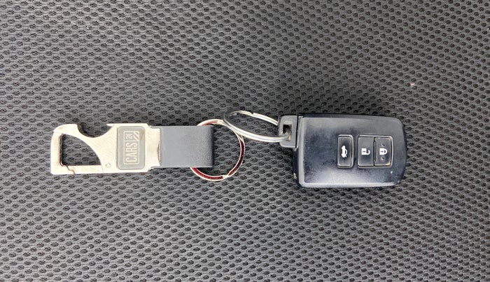 2017 Toyota Corolla Altis VL AT, Petrol, Automatic, 34,919 km, Key Close up