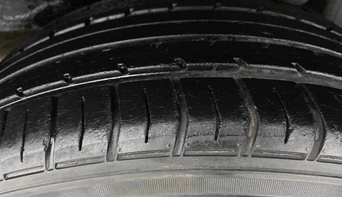 2017 Toyota Corolla Altis VL AT, Petrol, Automatic, 34,919 km, Right Rear Tyre Tread
