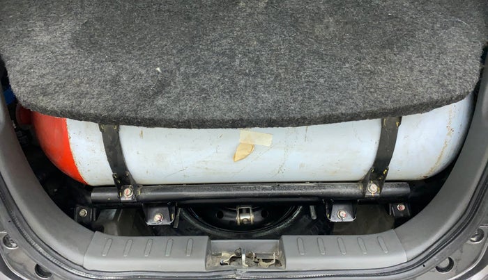 2016 Maruti Alto 800 LXI CNG AIRBAG, CNG, Manual, 99,079 km, Boot Inside