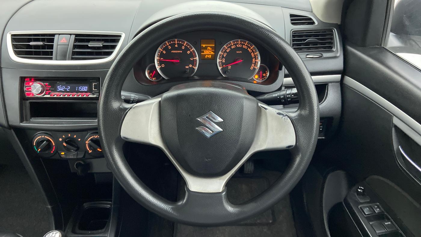 2013 Maruti Swift VXI, Petrol, Manual, 50,824 km, Steering Wheel Close Up