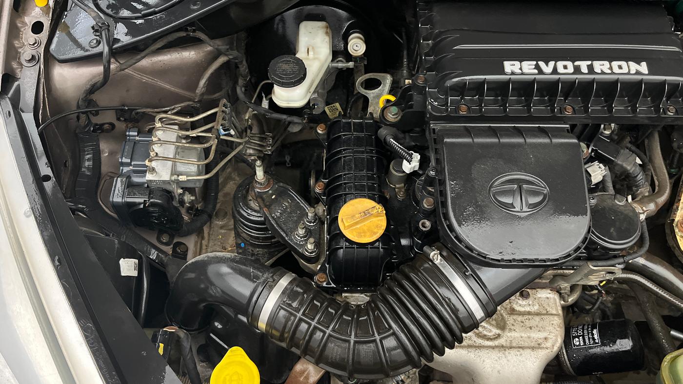 2017 Tata TIGOR XT PETROL, Petrol, Manual, 57,121 km, Engine View - Right