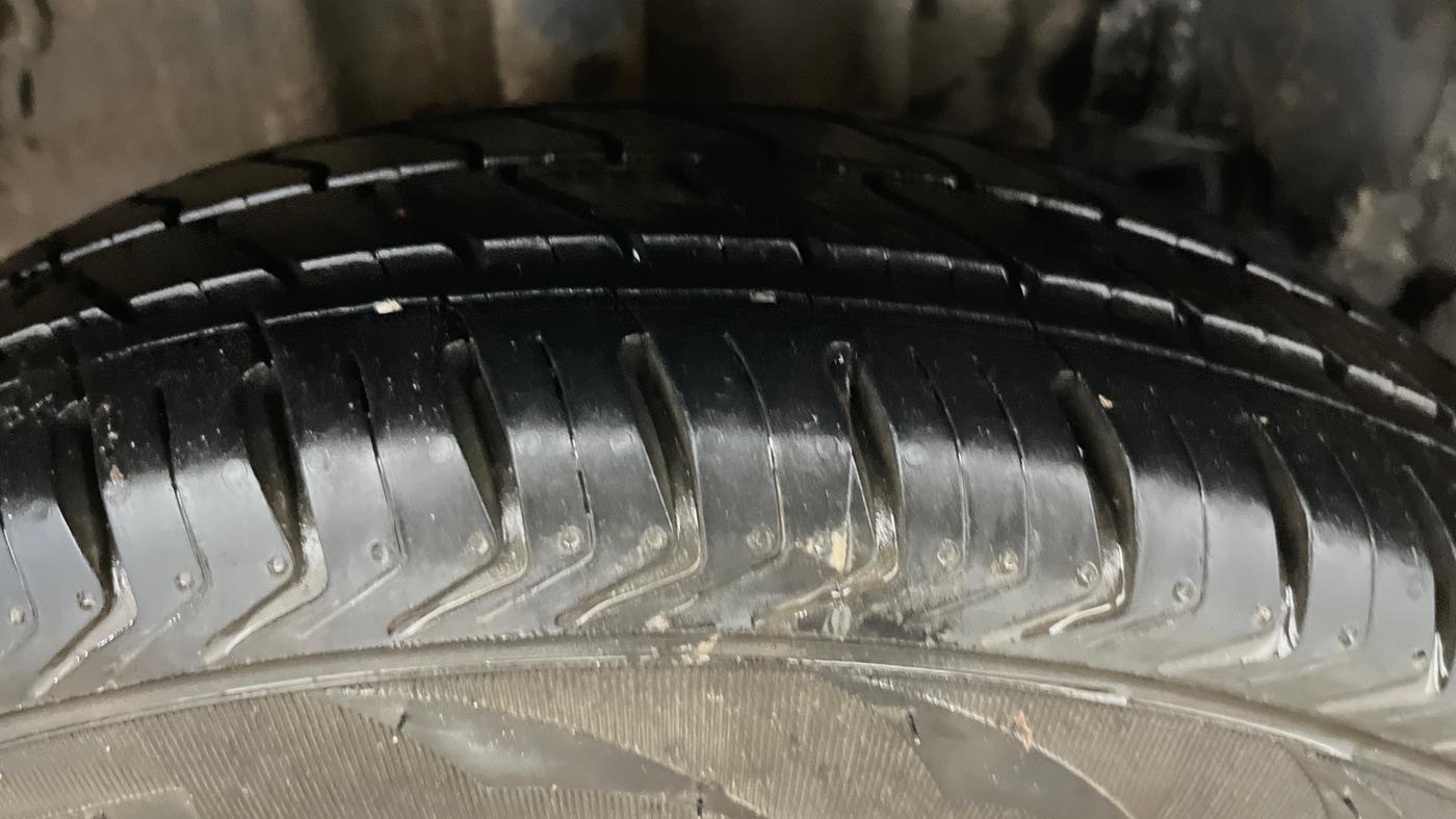2017 Tata TIGOR XT PETROL, Petrol, Manual, 57,121 km, Right Rear Tyre Tread