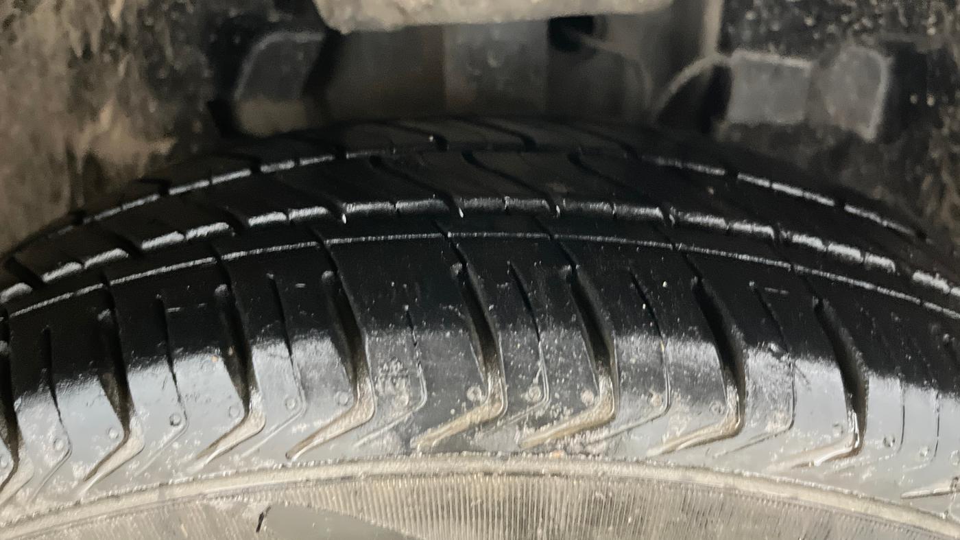 2017 Tata TIGOR XT PETROL, Petrol, Manual, 57,121 km, Right Front Tyre Tread