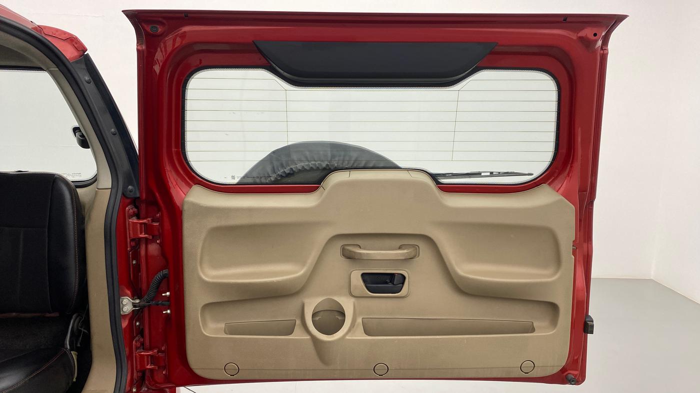 2016 Mahindra TUV300 T8, Diesel, Manual, 54,280 km, Boot Door Open
