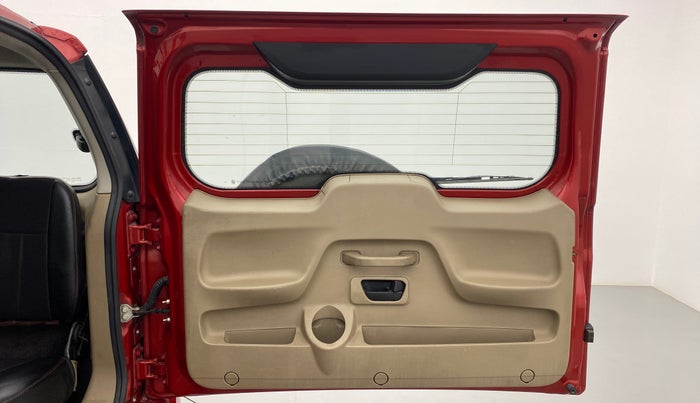 2016 Mahindra TUV300 T8, Diesel, Manual, 54,280 km, Boot Door Open