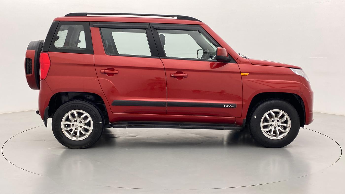 2016 Mahindra TUV300 T8, Diesel, Manual, 54,280 km, Right Side View