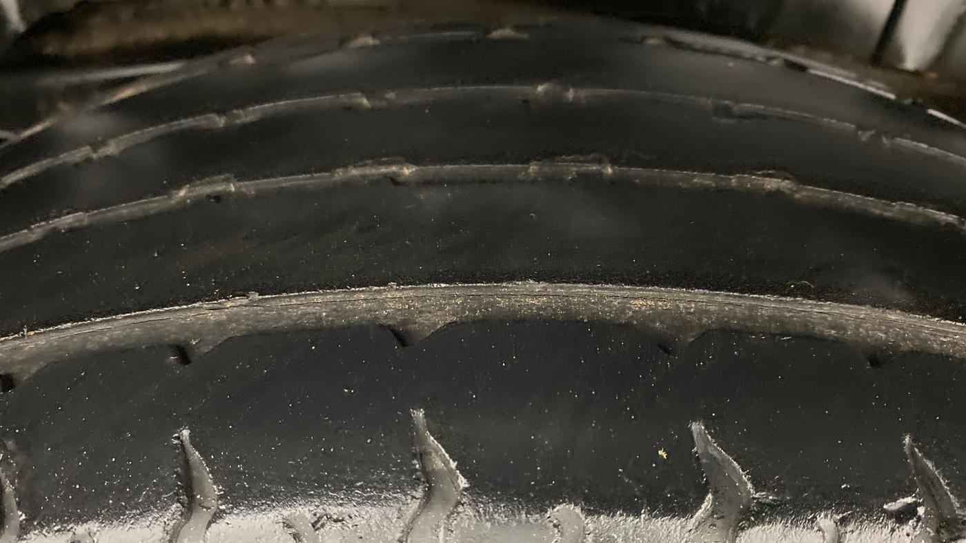2016 Mahindra TUV300 T8, Diesel, Manual, 54,280 km, Right Rear Tyre Tread