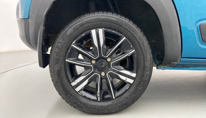 2022 Renault Kwid CLIMBER 1.0 AMT (O), Petrol, Automatic, 23,884 km, Right Rear Wheel