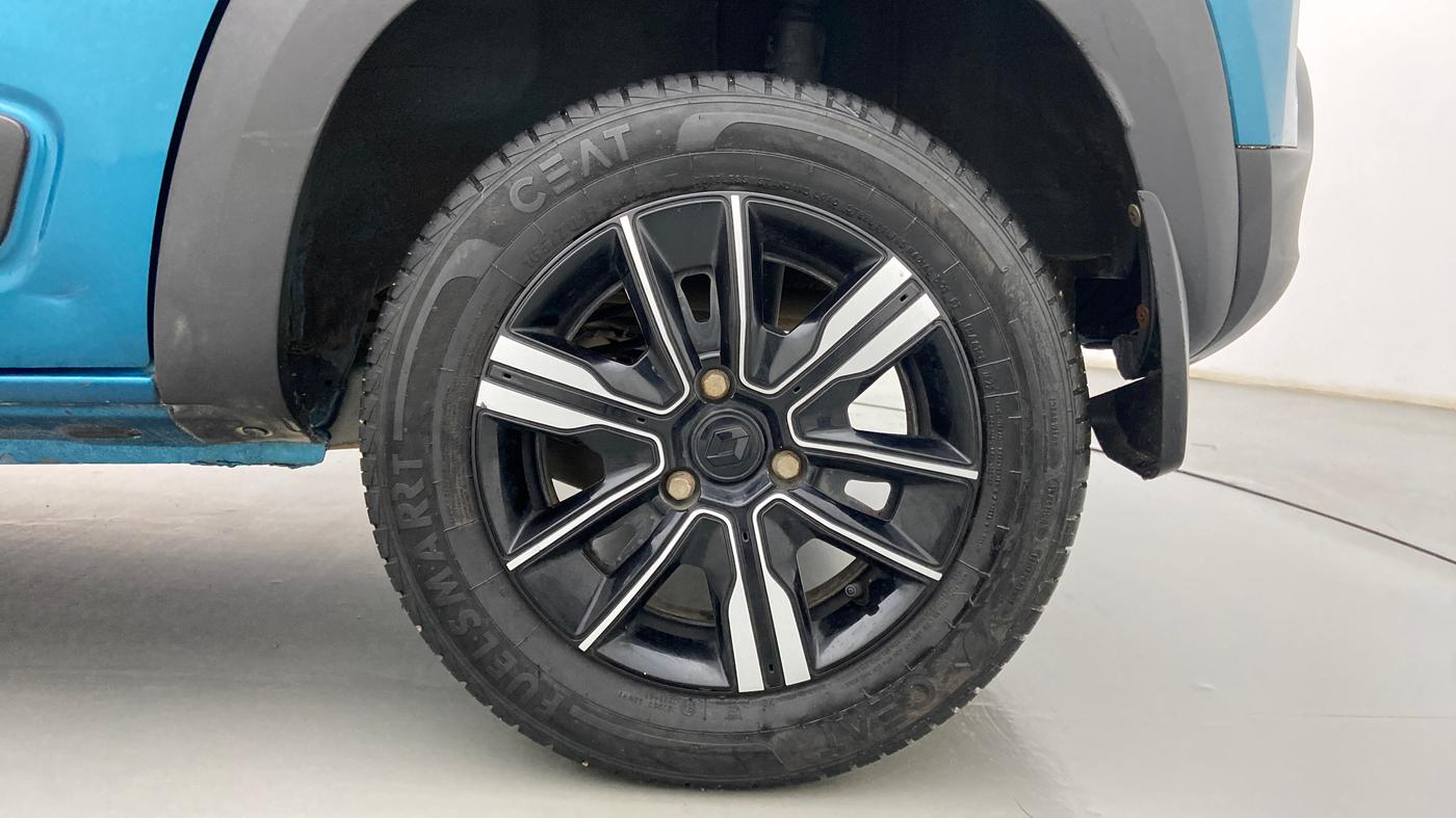 2022 Renault Kwid CLIMBER 1.0 AMT (O), Petrol, Automatic, 23,884 km, Left Rear Wheel