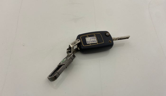 2017 Skoda Rapid AMBITION 1.6 MPI AT, Petrol, Automatic, 61,048 km, Key Close Up