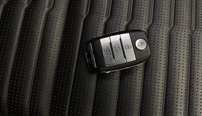 2021 KIA SONET GTX PLUS 1.5 AT, Diesel, Automatic, 51,173 km, Key Close Up