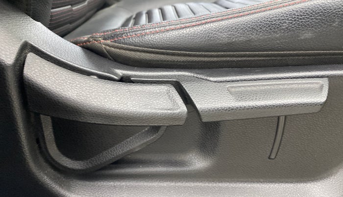 2021 KIA SONET GTX PLUS 1.5 AT, Diesel, Automatic, 51,173 km, Driver Side Adjustment Panel