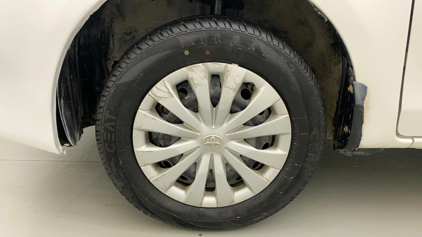 2014 Toyota Etios Liva G, Petrol, Manual, 31,691 km, Left Front Wheel