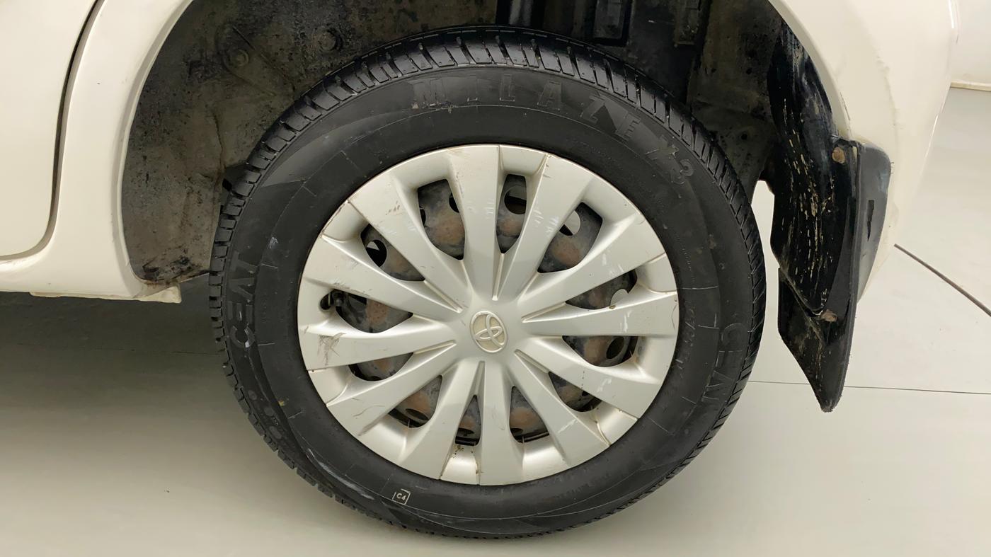 2014 Toyota Etios Liva G, Petrol, Manual, 31,691 km, Left Rear Wheel