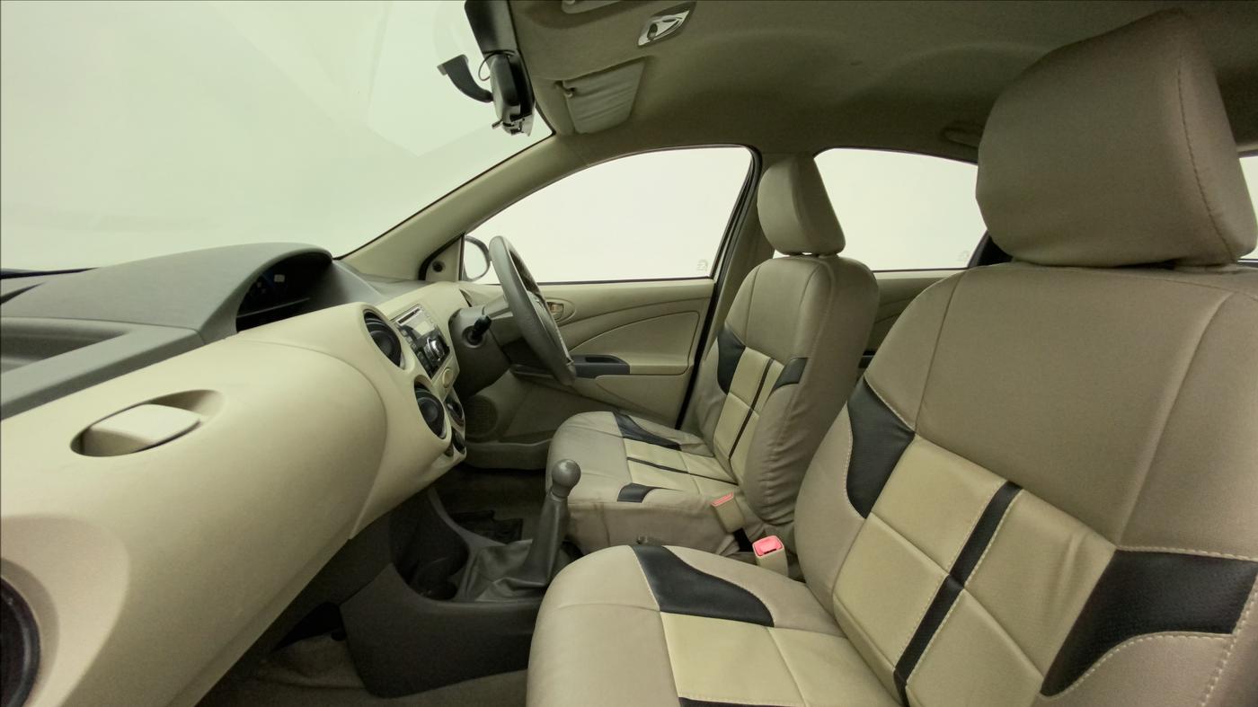 2014 Toyota Etios Liva G, Petrol, Manual, 31,691 km, Right Side Front Door Cabin