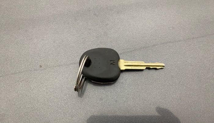 2013 Hyundai i10 SPORTZ 1.2 AT, Petrol, Automatic, 1,00,495 km, Key Close Up