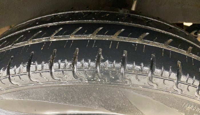 2018 Renault Kwid RXT 1.0, Petrol, Manual, 74,341 km, Left Rear Tyre Tread