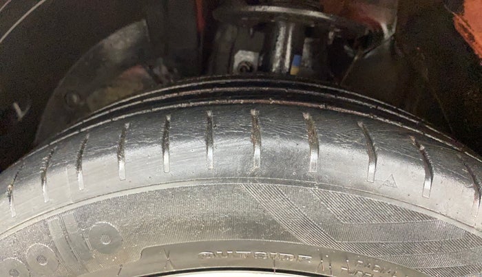 2021 Maruti Baleno ZETA PETROL 1.2, Petrol, Manual, 71,845 km, Left Front Tyre Tread
