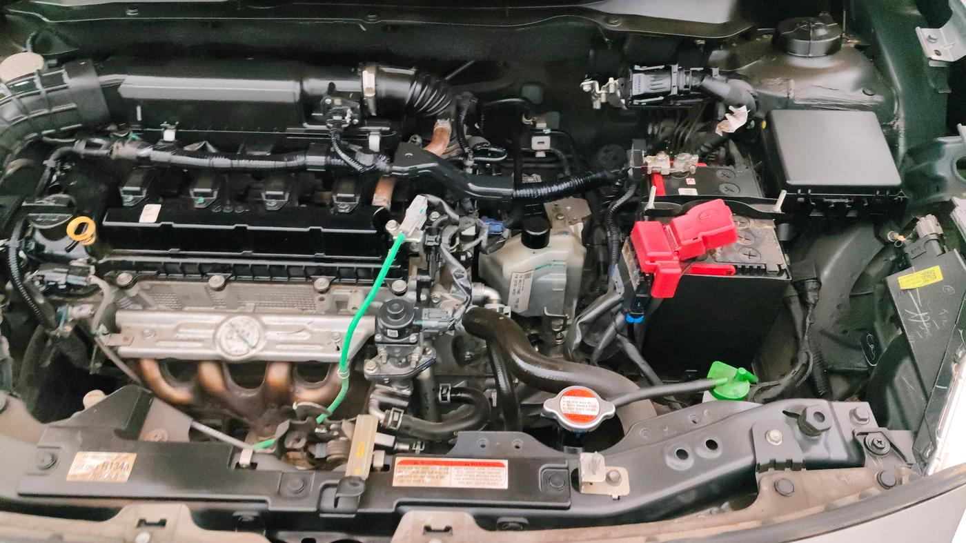 2022 Maruti Dzire VXI AMT, Petrol, Automatic, 29,102 km, Engine View - Left