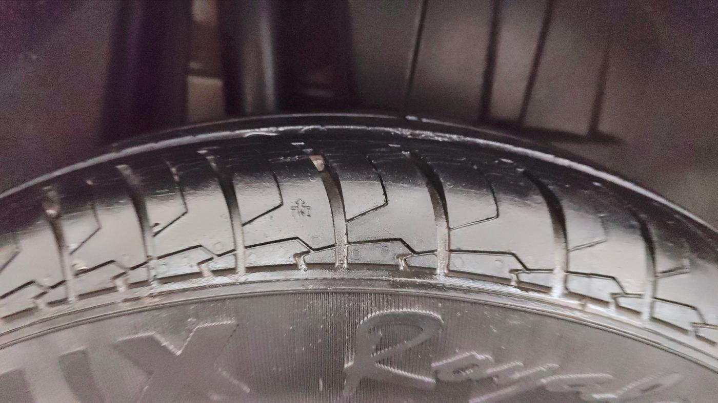 2022 Maruti Dzire VXI AMT, Petrol, Automatic, 29,102 km, Right Rear Tyre Tread