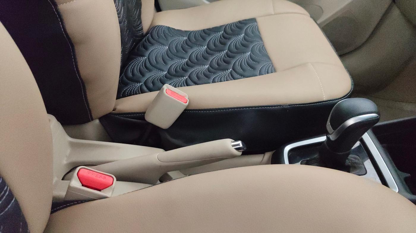 2022 Maruti Dzire VXI AMT, Petrol, Automatic, 29,102 km, Gear Lever