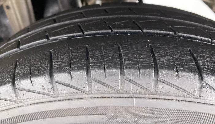 2019 Maruti Alto VXI, Petrol, Manual, 35,989 km, Left Rear Tyre Tread