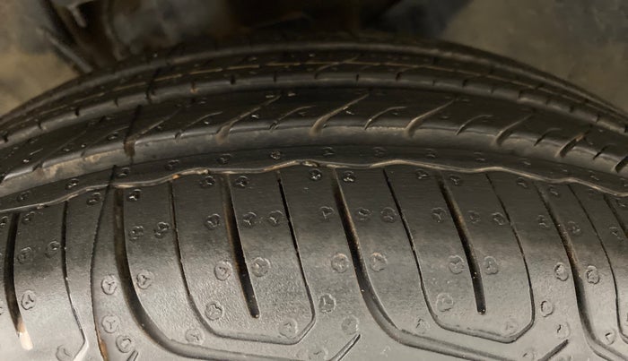 2018 Tata Tiago XZ PETROL, Petrol, Manual, 27,473 km, Left Front Tyre Tread