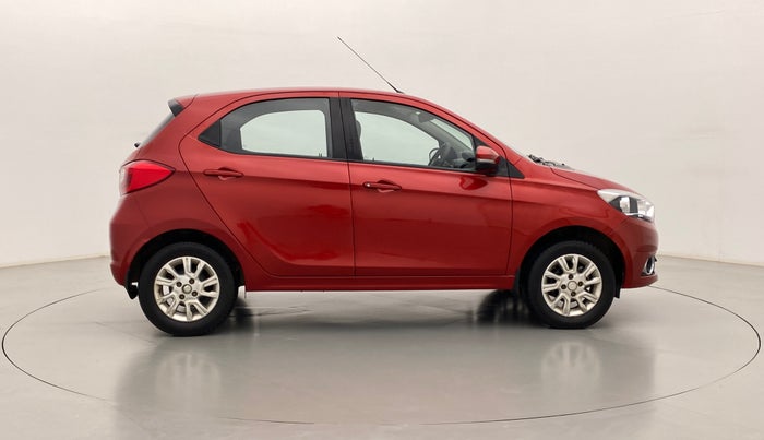 2018 Tata Tiago XZ PETROL, Petrol, Manual, 27,473 km, Right Side View