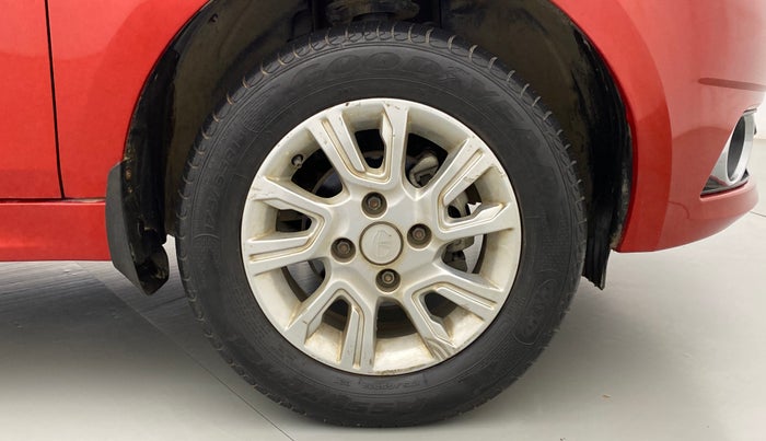 2018 Tata Tiago XZ PETROL, Petrol, Manual, 27,473 km, Right Front Wheel