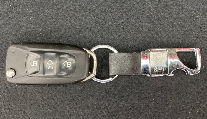 2018 Tata Tiago XZ PETROL, Petrol, Manual, 27,473 km, Key Close Up