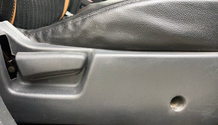 2019 Maruti Alto K10 VXI, Petrol, Manual, 61,301 km, Driver Side Adjustment Panel