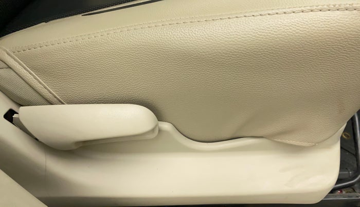 2019 Maruti Celerio VXI (O), Petrol, Manual, 22,628 km, Driver Side Adjustment Panel