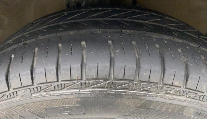 2019 Maruti Celerio VXI (O), Petrol, Manual, 22,628 km, Right Front Tyre Tread