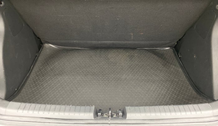 2019 Hyundai Elite i20 1.2 SPORTZ PLUS DUAL TONE VTVT, Petrol, Manual, 29,191 km, Boot Inside