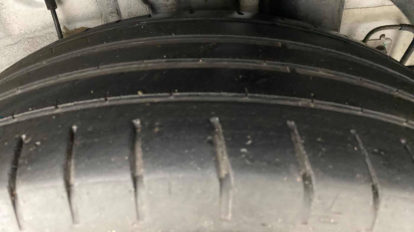 2019 Hyundai Elite i20 1.2 SPORTZ PLUS DUAL TONE VTVT, Petrol, Manual, 29,191 km, Left Rear Tyre Tread