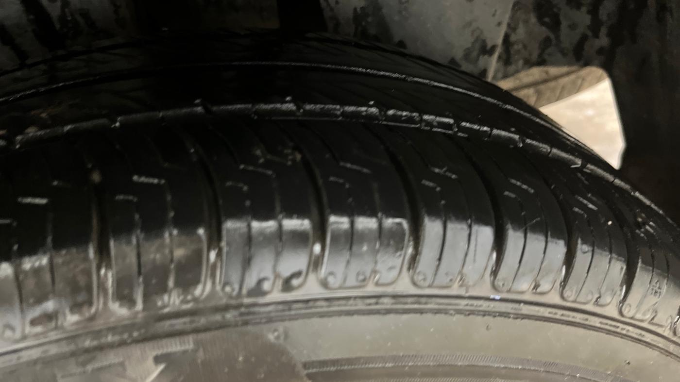 2022 Maruti XL6 ZETA MT, Petrol, Manual, 81,177 km, Left Rear Tyre Tread