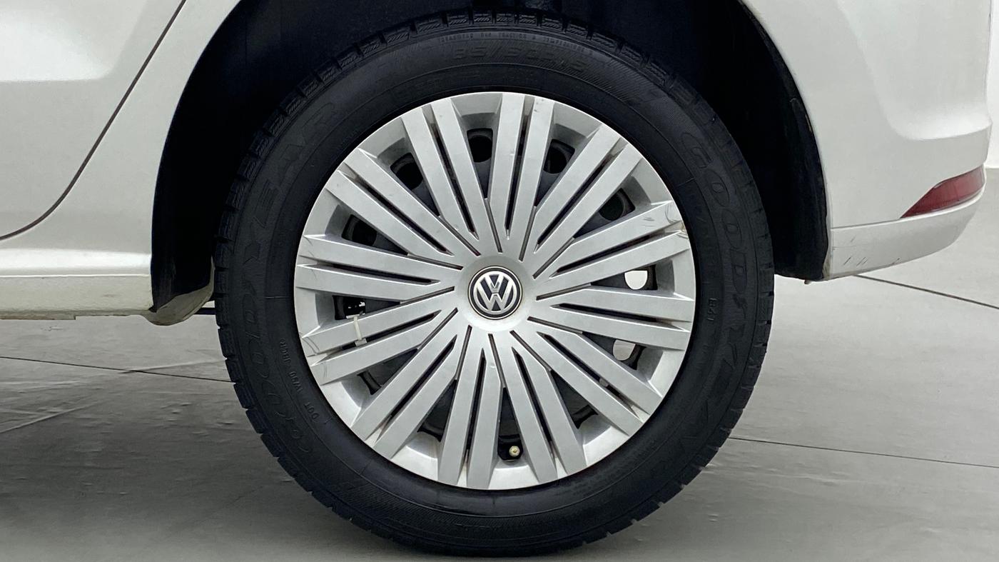 2019 Volkswagen Polo COMFORTLINE 1.0 PETROL, Petrol, Manual, 30,172 km, Left Rear Wheel