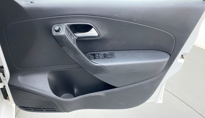 2019 Volkswagen Polo COMFORTLINE 1.0 PETROL, Petrol, Manual, 30,172 km, Driver Side Door Panels Control