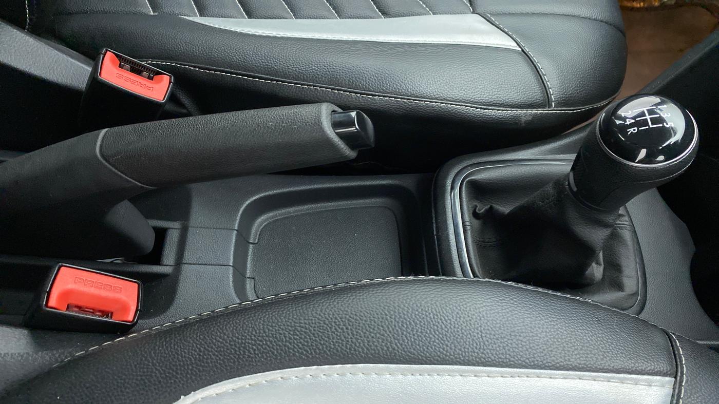 2019 Volkswagen Polo COMFORTLINE 1.0 PETROL, Petrol, Manual, 30,172 km, Gear Lever